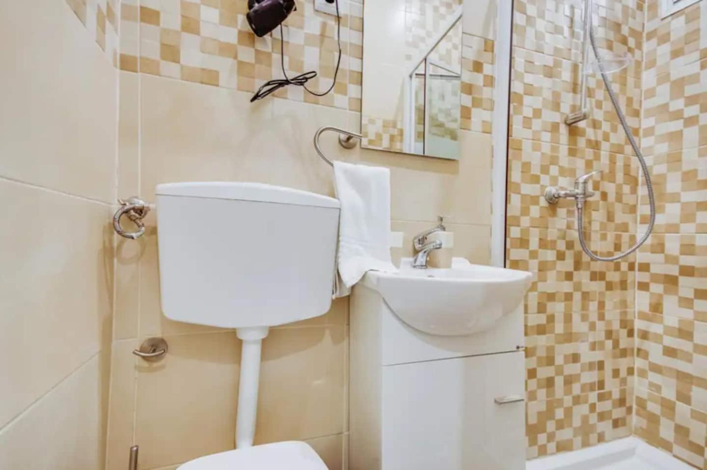 3 Bedroom Apartment In Baixa With River View Lisboa 外观 照片