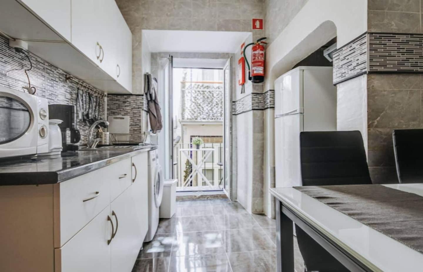 3 Bedroom Apartment In Baixa With River View Lisboa 外观 照片